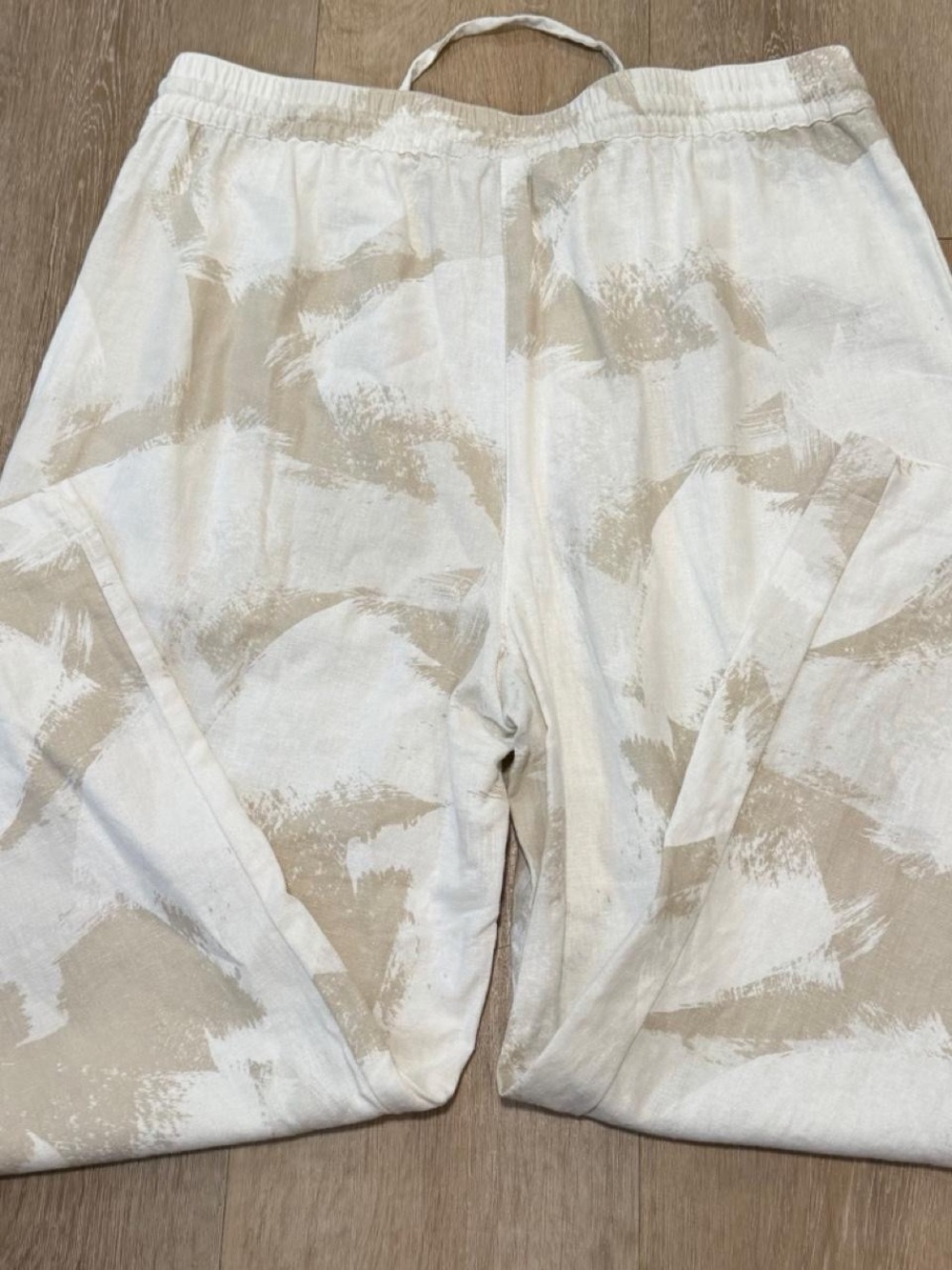 DKNY Beige and White Brushstroke Lounge Trousers